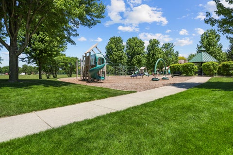 Tiny photo for 3633 Hyde Park Court, Elgin, IL 60124 (MLS # 12669089)