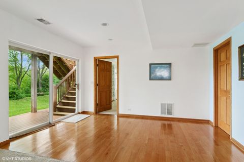 Tiny photo for 1048 N Palos Avenue, Palatine, IL 60067 (MLS # 12456096)