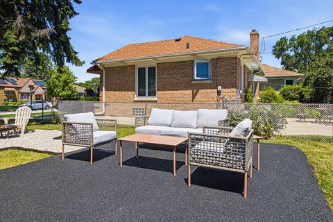 Tiny photo for 1857 Bristol Avenue, Westchester, IL 60154 (MLS # 12686843)
