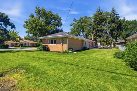 Tiny photo for 1857 Bristol Avenue, Westchester, IL 60154 (MLS # 12686843)