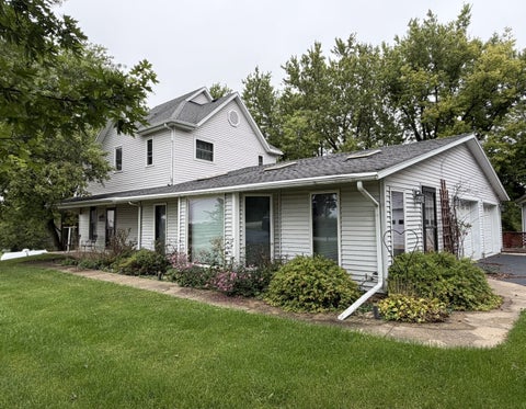 Photo of 2472 W Red Oak Road, Freeport, IL 61032 (MLS # 12764542)