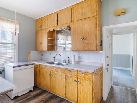 Tiny photo for 730 E 14th St Street, Davenport, IA 52803 (MLS # 100000349)