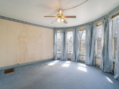 Tiny photo for 730 E 14th St Street, Davenport, IA 52803 (MLS # 100000349)