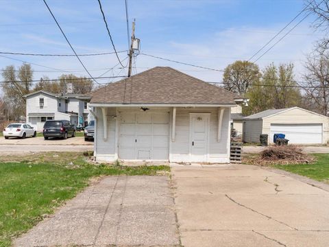 Tiny photo for 730 E 14th St Street, Davenport, IA 52803 (MLS # 100000349)