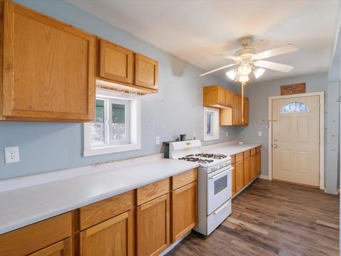 Tiny photo for 730 E 14th St Street, Davenport, IA 52803 (MLS # 100000349)