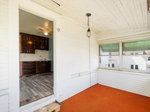 Tiny photo for 730 E 14th St Street, Davenport, IA 52803 (MLS # 100000349)