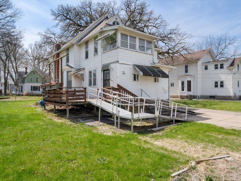 Tiny photo for 730 E 14th St Street, Davenport, IA 52803 (MLS # 100000349)