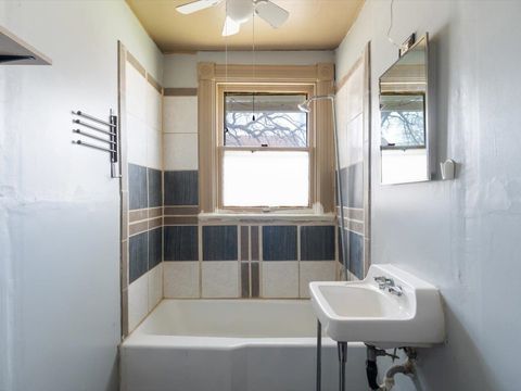 Tiny photo for 730 E 14th St Street, Davenport, IA 52803 (MLS # 100000349)