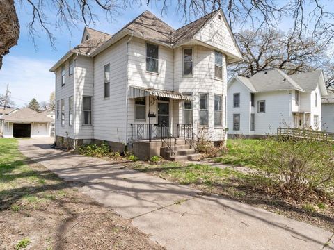 Tiny photo for 730 E 14th St Street, Davenport, IA 52803 (MLS # 100000349)