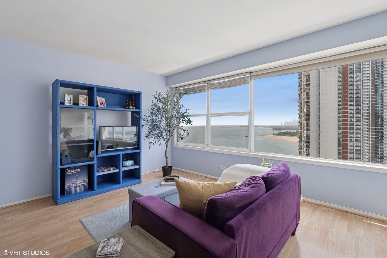 6157 N Sheridan Road 24H