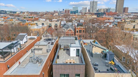Tiny photo for 825 W Buckingham Place #3, Chicago, IL 60657 (MLS # 12600965)