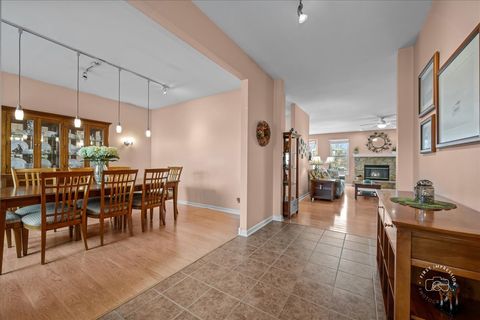 Tiny photo for 2519 Imgrund Road, North Aurora, IL 60542 (MLS # 12617014)