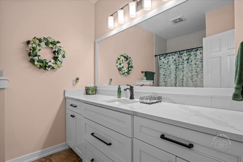 Tiny photo for 2519 Imgrund Road, North Aurora, IL 60542 (MLS # 12617014)