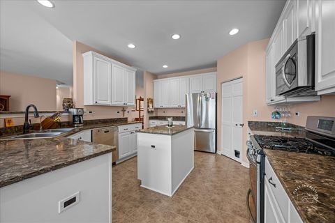 Tiny photo for 2519 Imgrund Road, North Aurora, IL 60542 (MLS # 12617014)