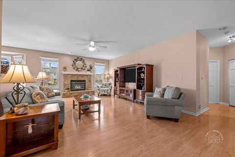 Tiny photo for 2519 Imgrund Road, North Aurora, IL 60542 (MLS # 12617014)
