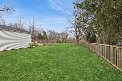 Tiny photo for 207 Glen Avenue, Crystal Lake, IL 60014 (MLS # 12601602)