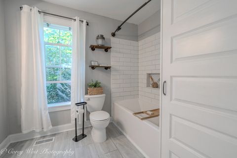 Tiny photo for 419 W Ottawa Street, Sycamore, IL 60178 (MLS # 12460180)