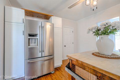 Tiny photo for 419 W Ottawa Street, Sycamore, IL 60178 (MLS # 12460180)