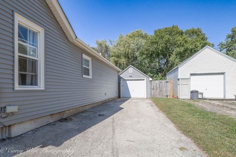 Tiny photo for 419 W Ottawa Street, Sycamore, IL 60178 (MLS # 12460180)