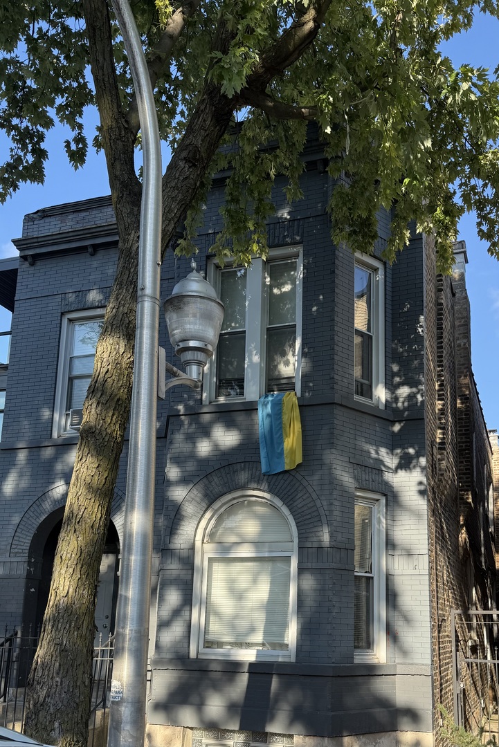 827 N Fairfield Avenue