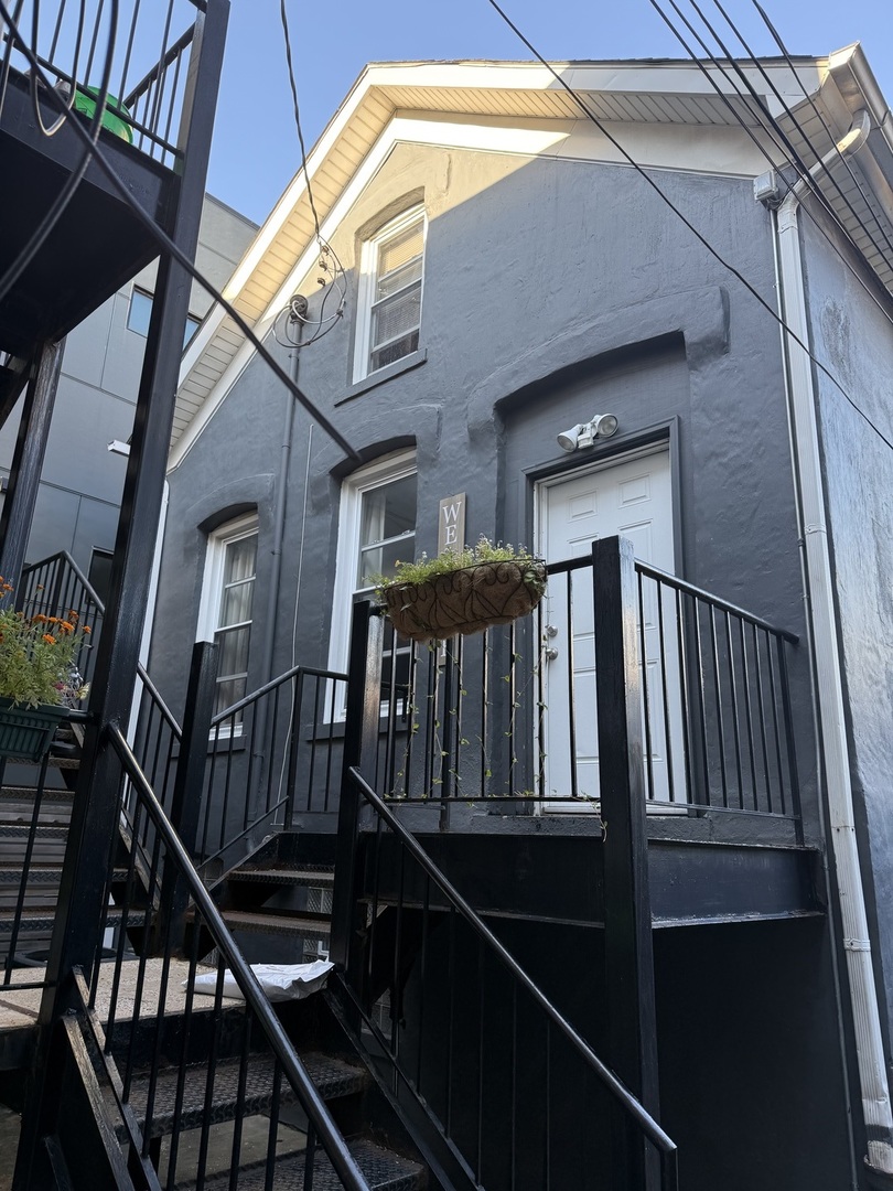 827 N Fairfield Avenue