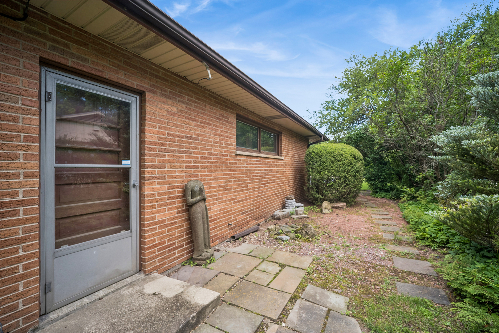 1225 Oakdale Drive