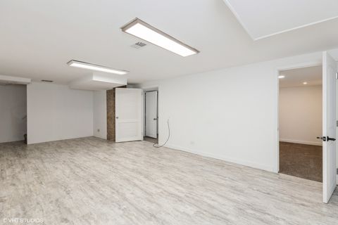 Tiny photo for 127 Riverside Drive, Northfield, IL 60093 (MLS # 12389751)