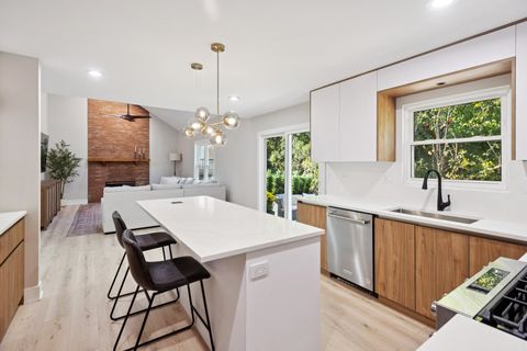 Tiny photo for 3175 Applewood Court, Highland Park, IL 60035 (MLS # 12481584)