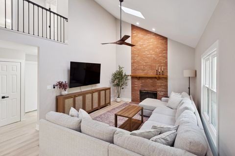 Tiny photo for 3175 Applewood Court, Highland Park, IL 60035 (MLS # 12481584)