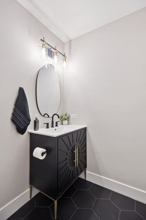 Tiny photo for 3175 Applewood Court, Highland Park, IL 60035 (MLS # 12481584)