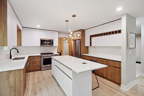 Tiny photo for 3175 Applewood Court, Highland Park, IL 60035 (MLS # 12481584)