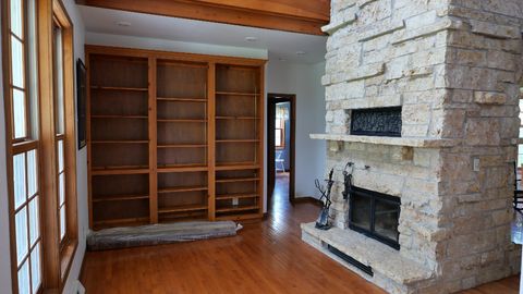 Tiny photo for 2346 W Longhollow Road, Elizabeth, IL 61028 (MLS # 12582588)