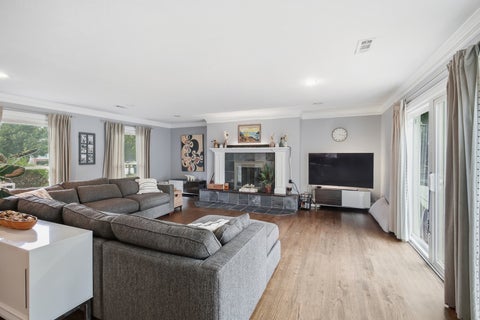 Tiny photo for 1006 W Frontenac Drive, Arlington Heights, IL 60004 (MLS # 12764949)