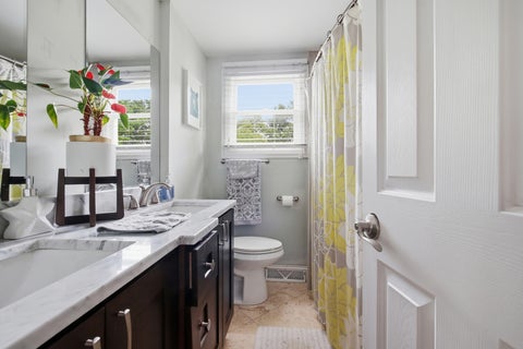 Tiny photo for 1006 W Frontenac Drive, Arlington Heights, IL 60004 (MLS # 12764949)
