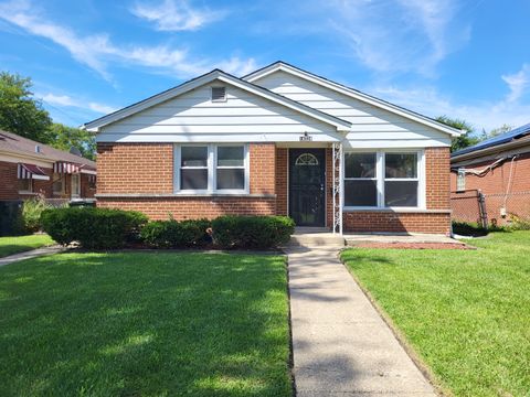 Photo of 14724 MICHIGAN Avenue, Dolton, IL 60419 (MLS # 12676562)