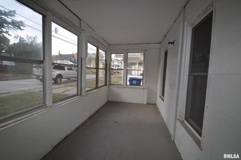 Tiny photo for 1803 BELLE Avenue, Davenport, IA 52803 (MLS # QC4268103)