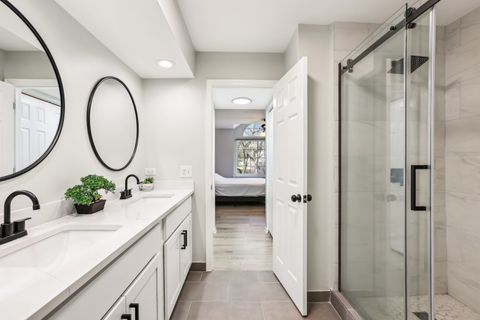 Tiny photo for 200 Glasgow Lane, Schaumburg, IL 60194 (MLS # 12525732)