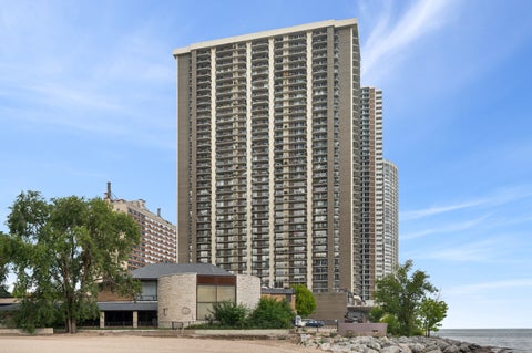 Photo of 6007 N Sheridan Road #38G, Chicago, IL 60660 (MLS # 12752004)