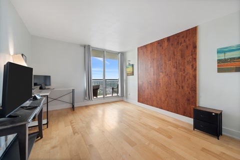 Tiny photo for 6007 N Sheridan Road #38G, Chicago, IL 60660 (MLS # 12752004)