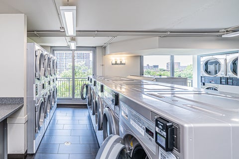 Tiny photo for 6007 N Sheridan Road #38G, Chicago, IL 60660 (MLS # 12752004)