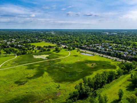Tiny photo for 152 Knightsbridge Drive, Mundelein, IL 60060 (MLS # 12694747)