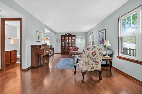 Tiny photo for 152 Knightsbridge Drive, Mundelein, IL 60060 (MLS # 12694747)