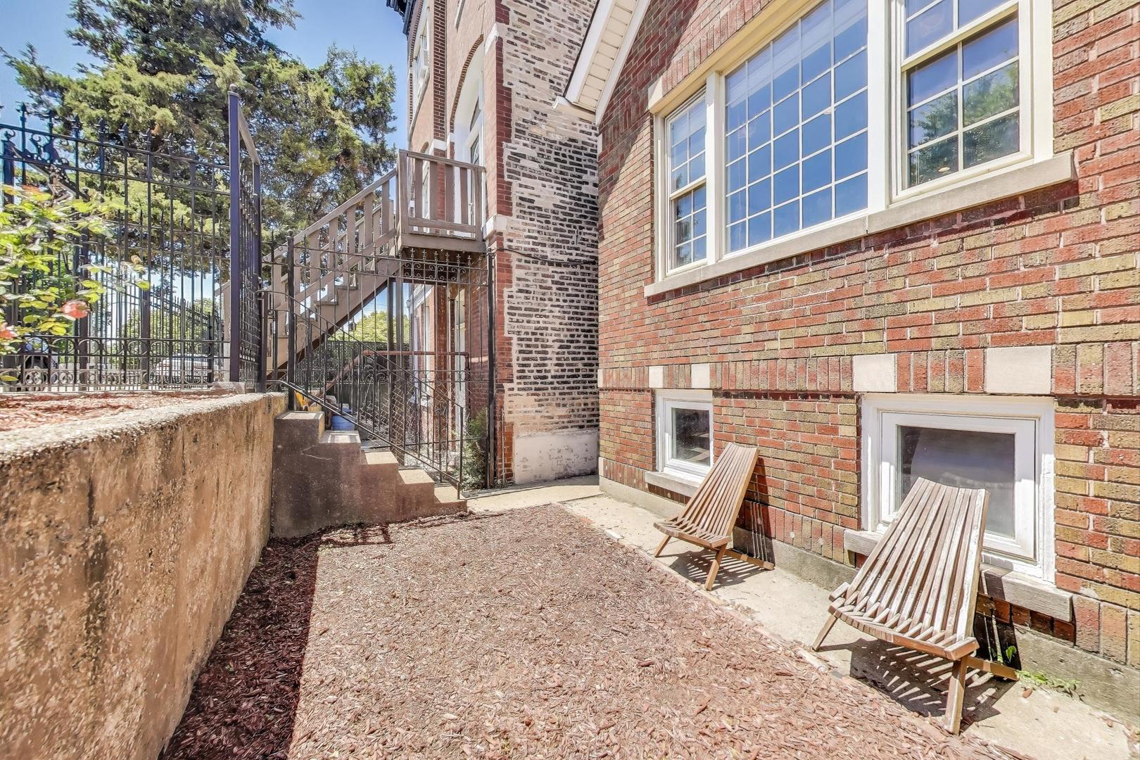 2150 W COULTER Street