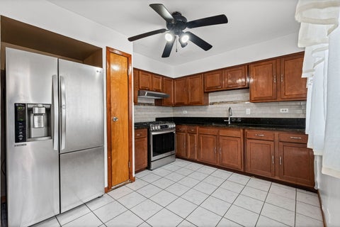 Tiny photo for 9543 Sumac Road #G, Des Plaines, IL 60016 (MLS # 12752757)