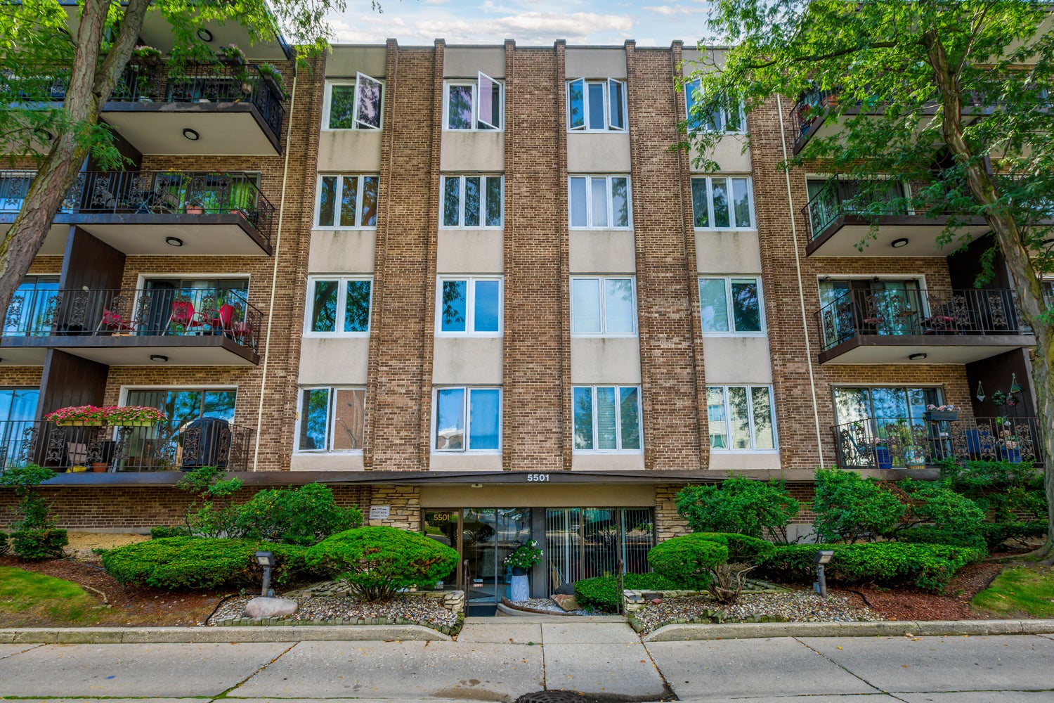 5501 Lincoln Avenue 409