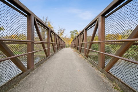 Tiny photo for 256 Prairie View Lane, Wheeling, IL 60090 (MLS # 12793411)