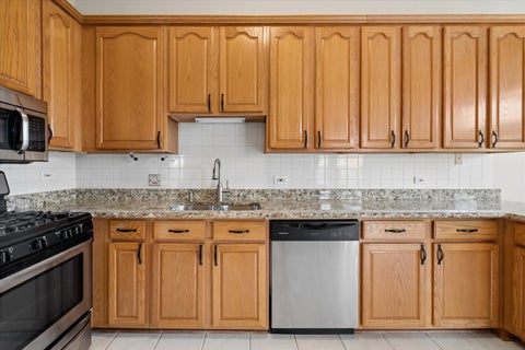 Tiny photo for 256 Prairie View Lane, Wheeling, IL 60090 (MLS # 12793411)