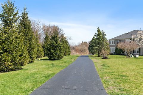 Tiny photo for 535 Telluride Drive, Gilberts, IL 60136 (MLS # 12613038)