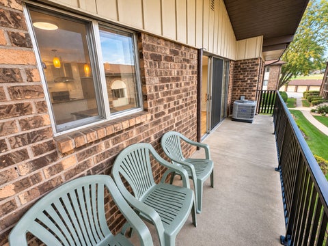 Tiny photo for 5237 James Lane #1221, Crestwood, IL 60418 (MLS # 12785395)