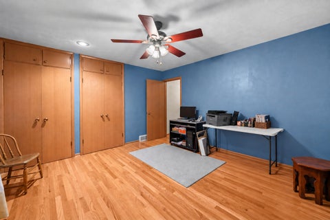 Tiny photo for 3 Hickory Grove Court, Davenport, IA 52804 (MLS # 12736324)